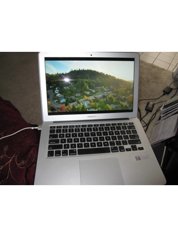 2012 Apple Macbook Air 13.3