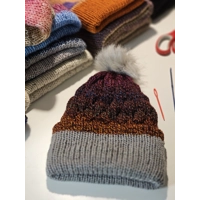 Rusty Bubble Beanie with pompom