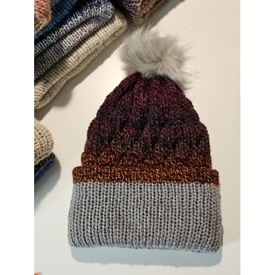 Rusty Bubble Beanie with pompom
