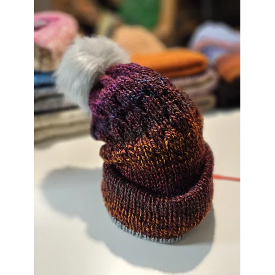Rusty Bubble Beanie with pompom