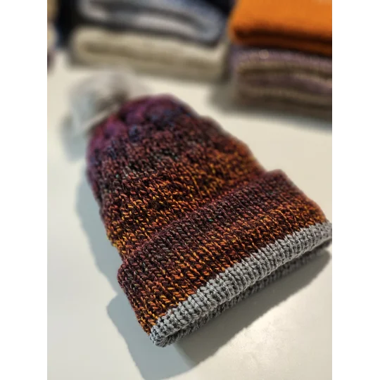 Rusty Bubble Beanie with pompom