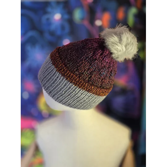 Rusty Bubble Beanie with pompom