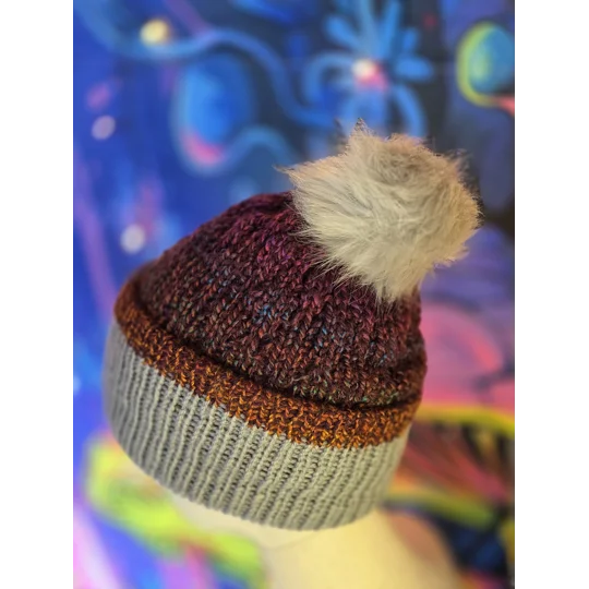 Rusty Bubble Beanie with pompom