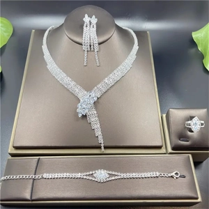 Exquisite Shiny Tassel ..
