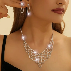 Elegant And Luxuri..