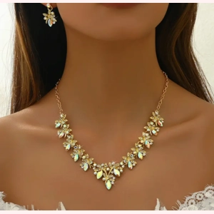 Elegant Light Luxury Ea..