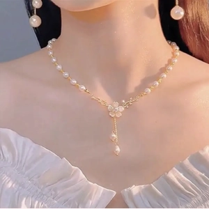 Elegant French-Ins..