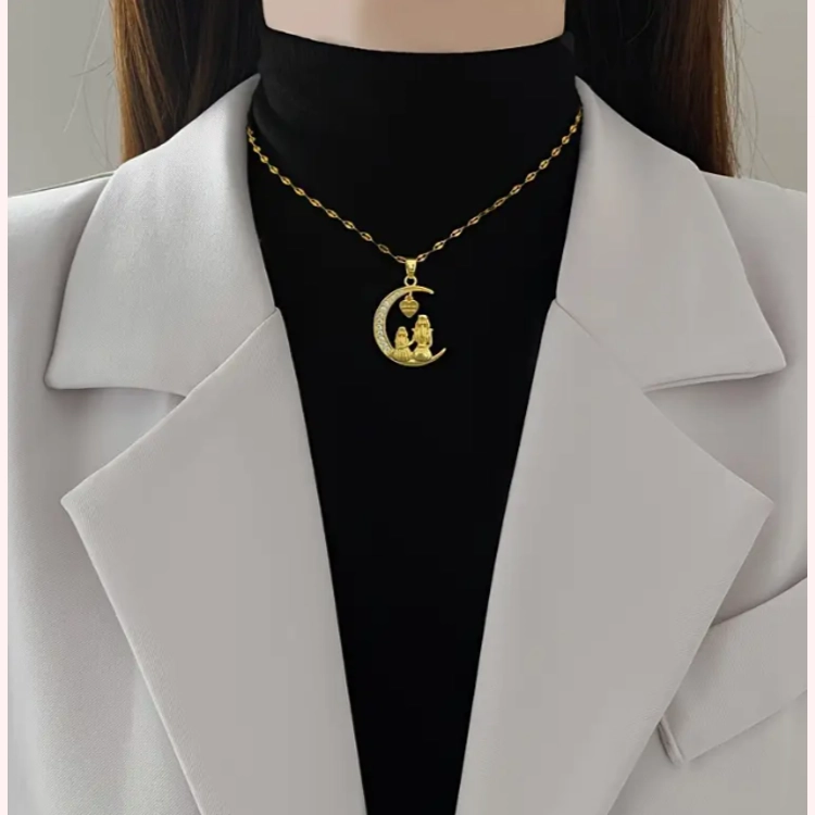 Fashion Crescent Moon Heart .. Fashion Crescent Moon Heart ..