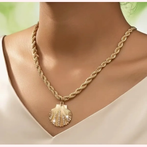 Boho-Chic Rhinesto..