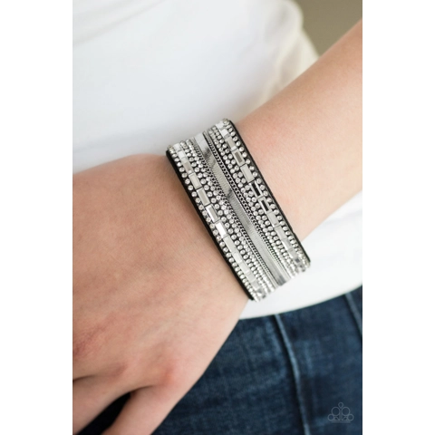 Teasingly Tomboy - Black