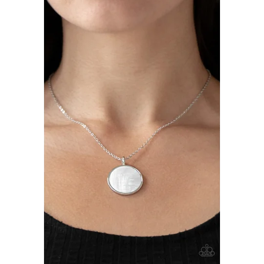 Shimmering Seashores - White