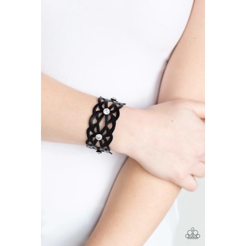 Runaway Radiance - Black