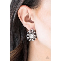 Treasure Retreat - White