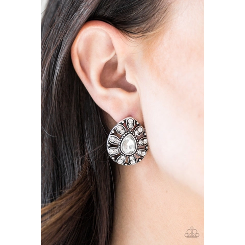 Treasure Retreat - White