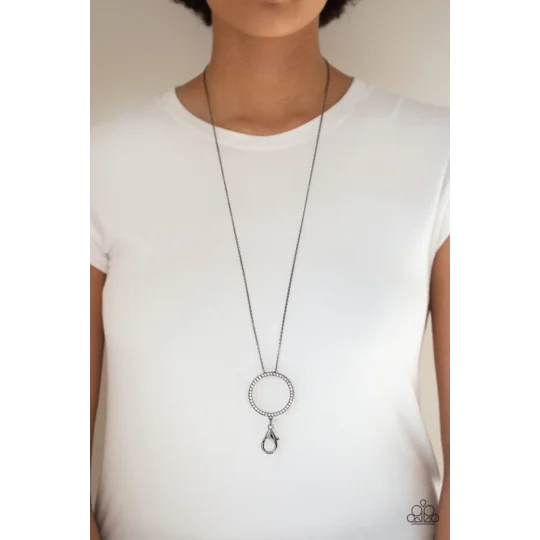 Center Of Attention - Black