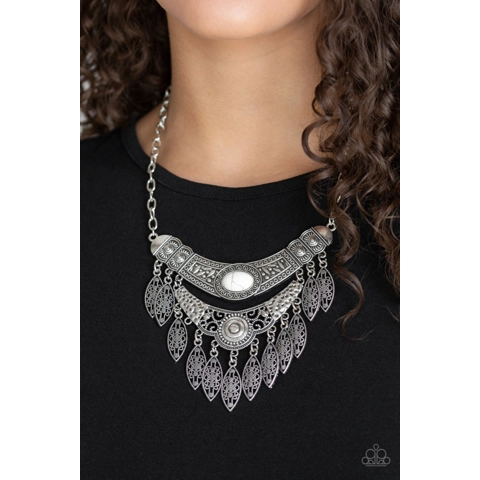 Island Queen - White