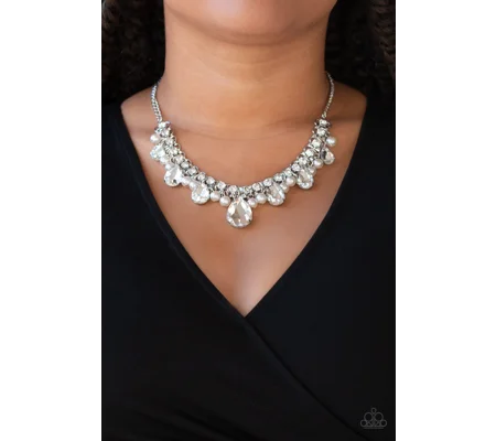 Knockout Queen - White