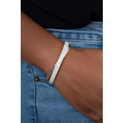 HAUTE On The Trail - Wh..