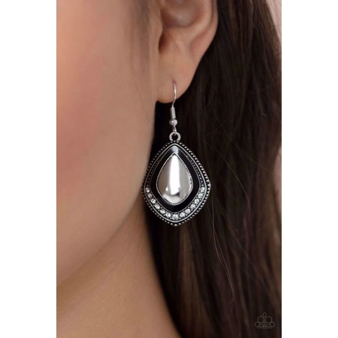 ​Fearlessly Feminine - Black