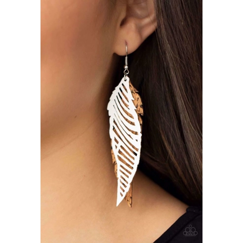 ​WINGING Off The Hook - White