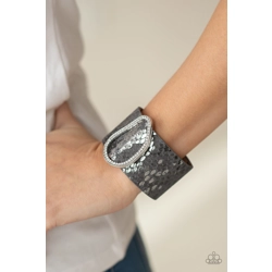 ​HISS-tory In The Makin..