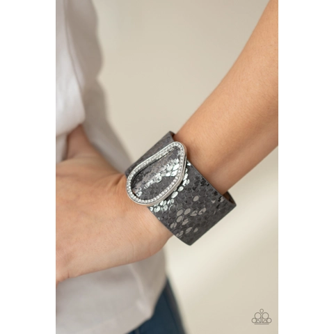 ​HISS-tory In The Making - Silver