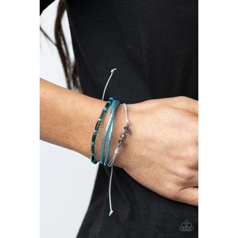 ​Holographic Hike - Blue