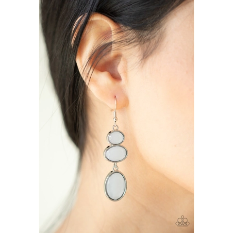 Tiers Of Tranquility - White