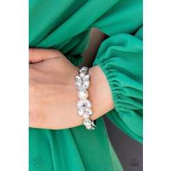 ​Regal Reminiscence-White