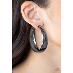 Flat Out Flawless - Black