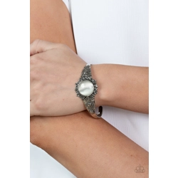 ​Extravagantly Enchanti..