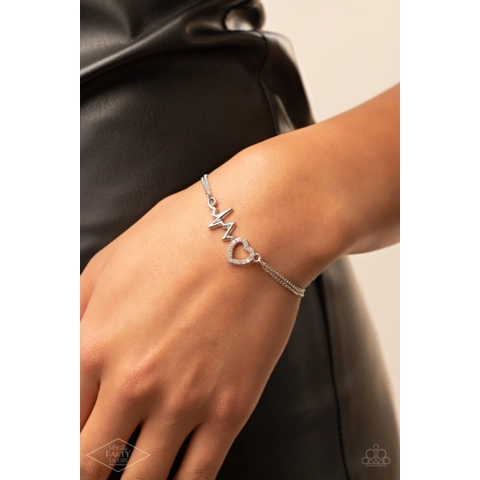 Skipping Beats - White