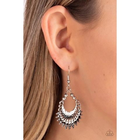 Lunar Luxury - Black