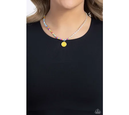 Smiling Showdown - Yellow