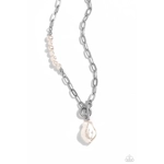 Courting Cosmopolitan - White