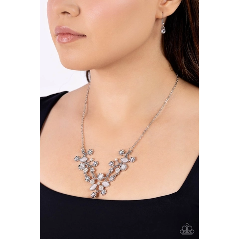 Gardening Group - White