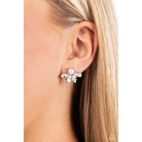 ​Stellar Showcase - White