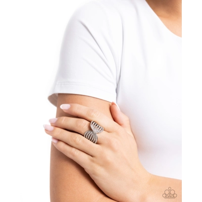 Pinched Promise - White