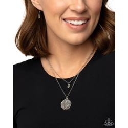 August Birthstone Beaut..