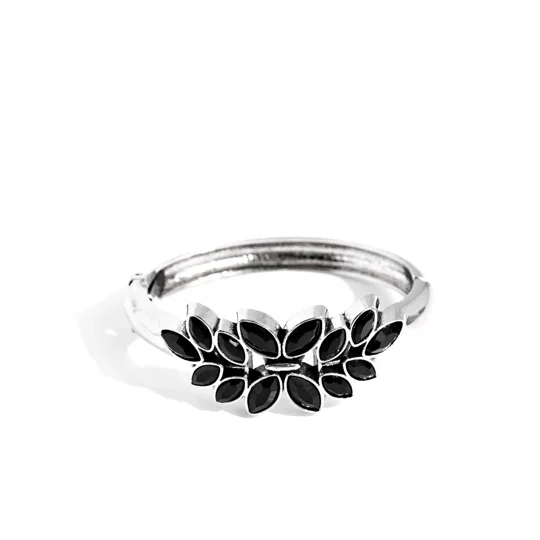 Glamorously Garnished - Black