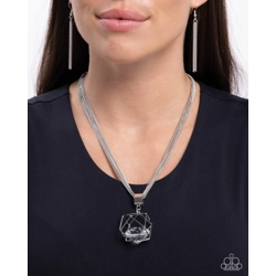 Eager Elegance - White