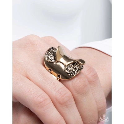 Equestrian Elegance - Gold