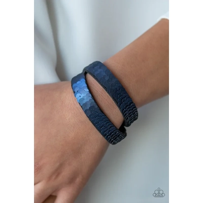 Under The SEQUINS - Blue Under The SEQUINS - Blue