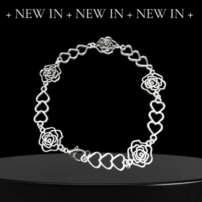 Queen of Hearts Silver Rose Bracelet Queen of Hearts Silver Rose Bracelet