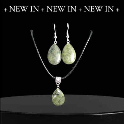 Green Stone Tear Drop Parure