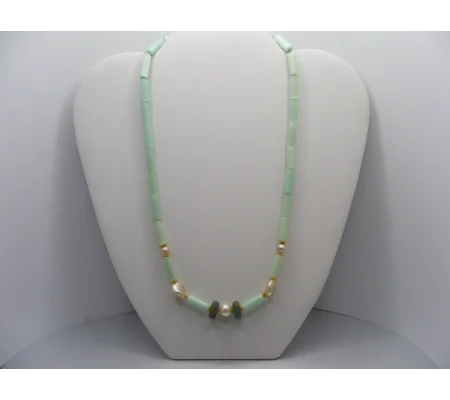Vintage Glass Beads and Glass Pearl necklace