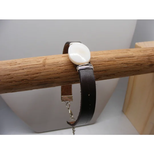 Mother of Pearl and Leather Bracelet - choice