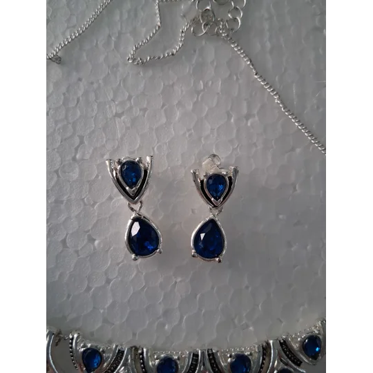 Avon Blue Deco Necklace and Earring Gift Set