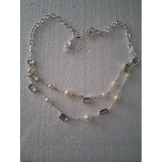 Avon Styleswap Luminous Pearlesque Necklace Gift Set