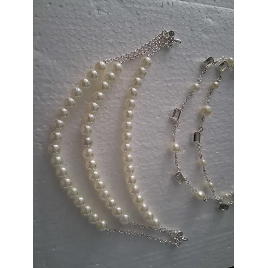 Avon Styleswap Luminous Pearlesque Necklace Gift Set